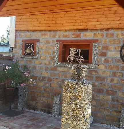 Zsolnay Apartmanhaz