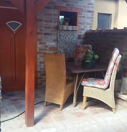 Zsolnay Apartmanhaz *