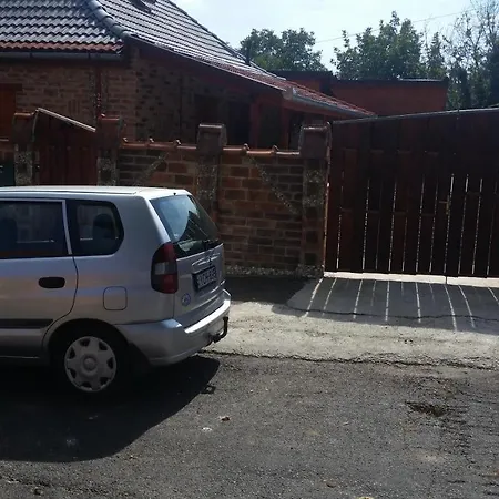 Gasthof Zsolnay Apartmanhaz *